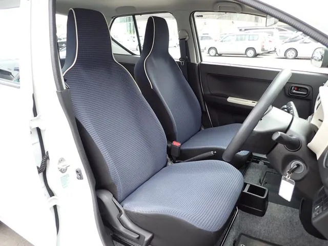 アルト　４ＷＤ（スズキ）の車両写真