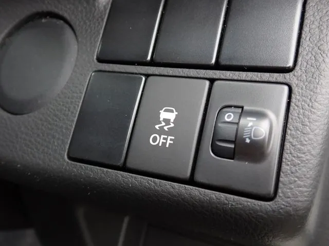 アルト　４ＷＤ（スズキ）の車両写真