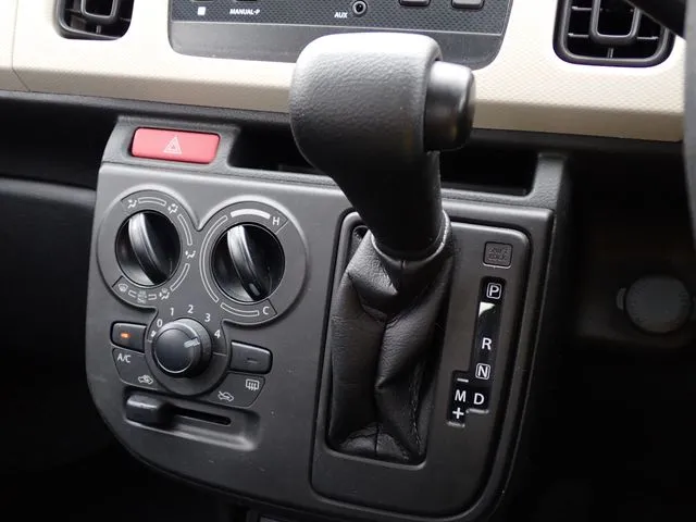 アルト　４ＷＤ（スズキ）の車両写真