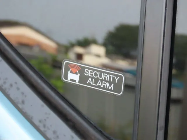 ダイハツ　ミラ　イース