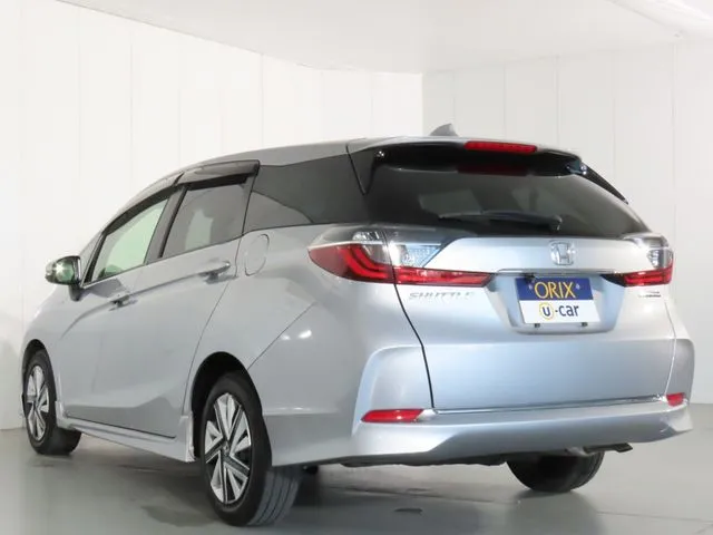 シャトル ハイブリッド(ホンダ)の車両写真