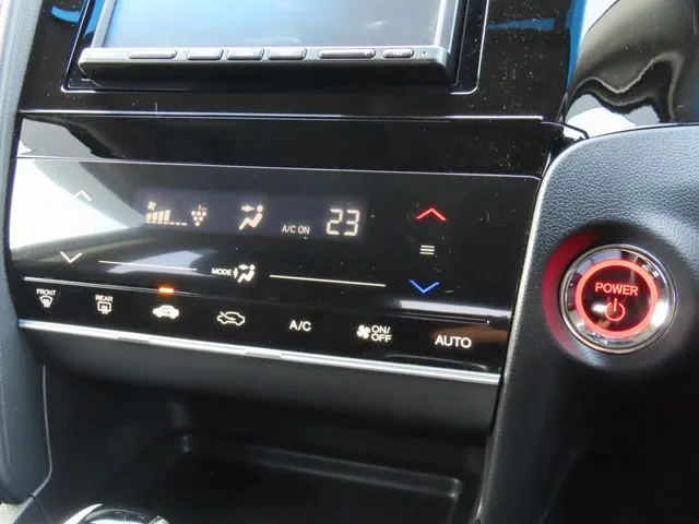 シャトル ハイブリッド(ホンダ)の車両写真