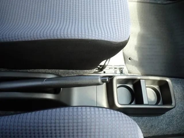 スズキ　アルト　４ＷＤ