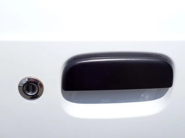 スズキ　アルト　４ＷＤ