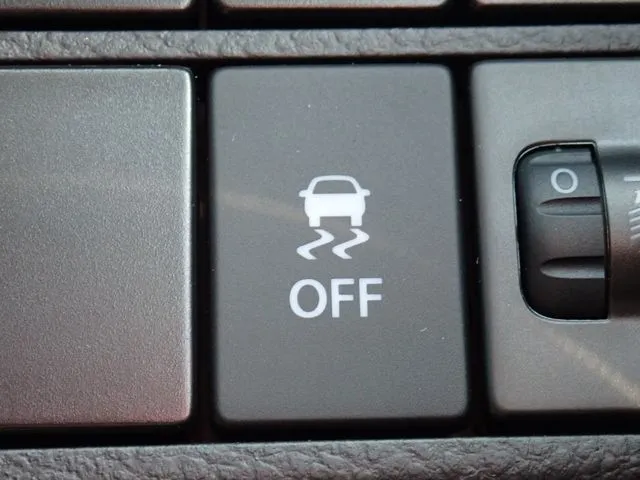 スズキ　アルト　４ＷＤ