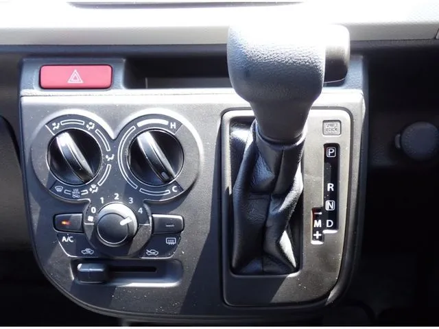 スズキ　アルト　４ＷＤ