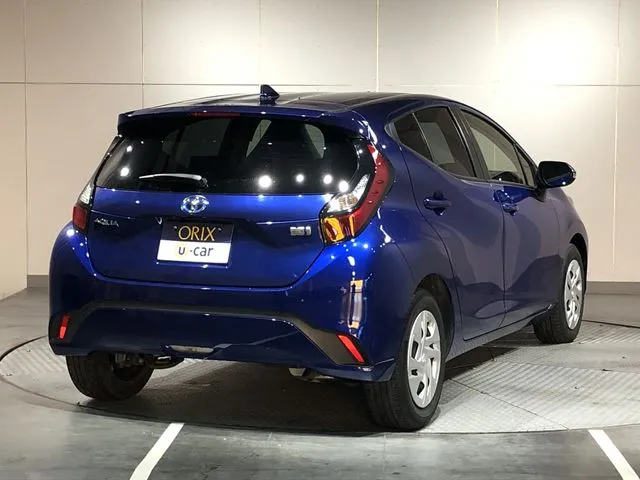 トヨタ　アクア