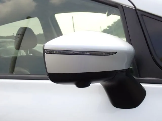 ノート（ニッサン）の車両写真