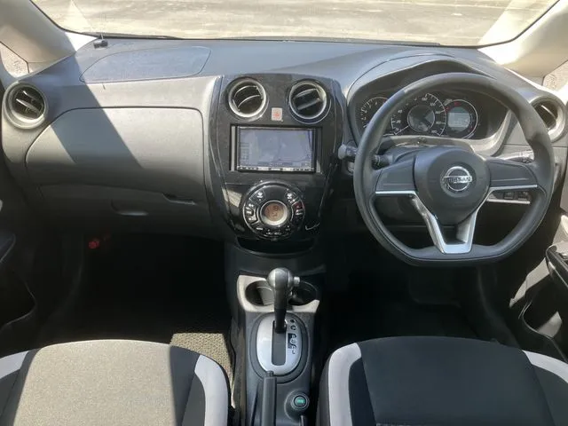 ノート（ニッサン）の車両写真