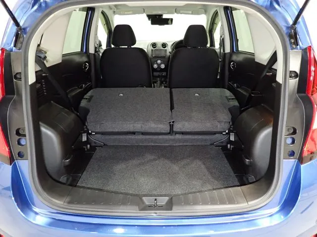 ニッサン　ノート