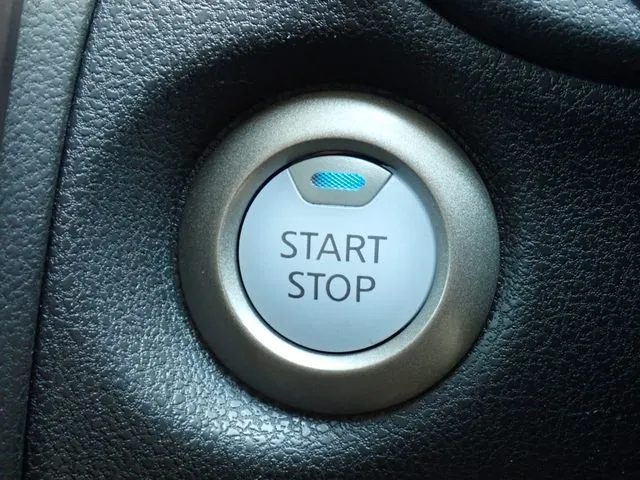 ニッサン　ノート