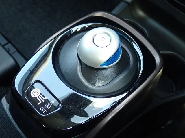 ニッサン　ノート