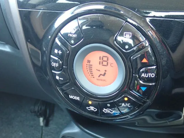 ニッサン　ノート