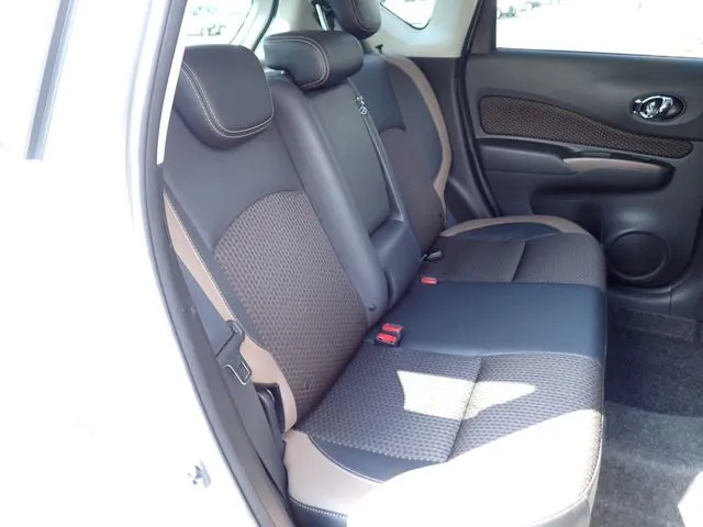 ニッサン　ノート