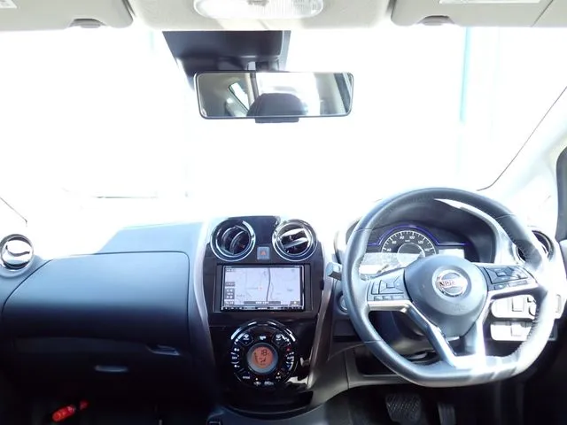 ニッサン　ノート