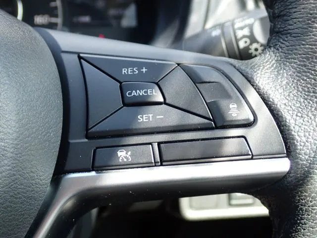 ニッサン　ノート