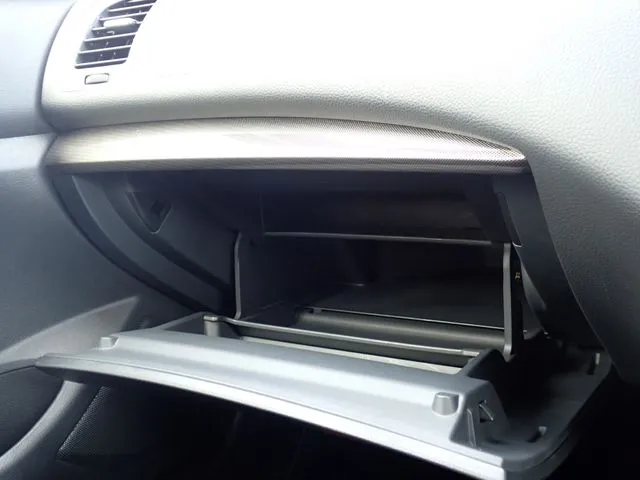 ニッサン　ティアナ