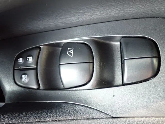 ニッサン　ティアナ