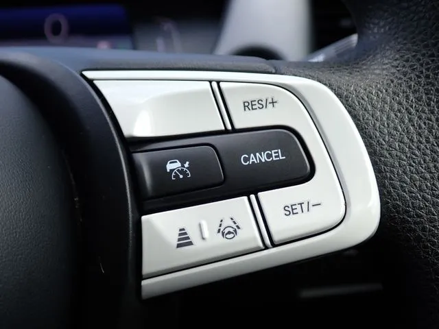 ホンダ　フィット　ｅ：ＨＥＶ