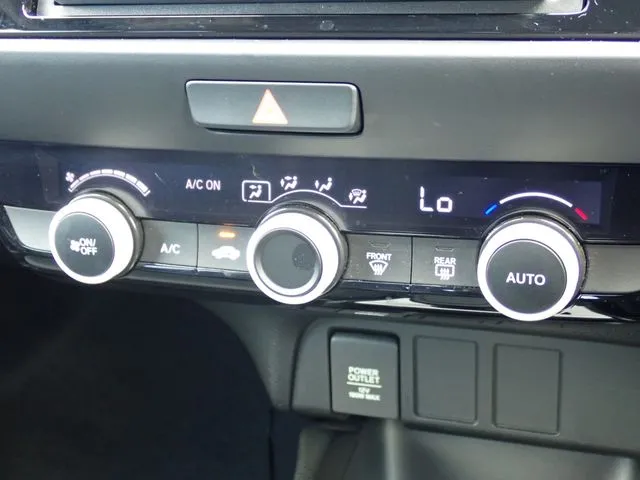 ホンダ　フィット　ｅ：ＨＥＶ