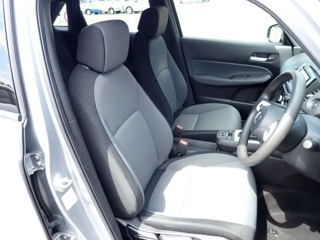 ホンダ　フィット　ｅ：ＨＥＶ