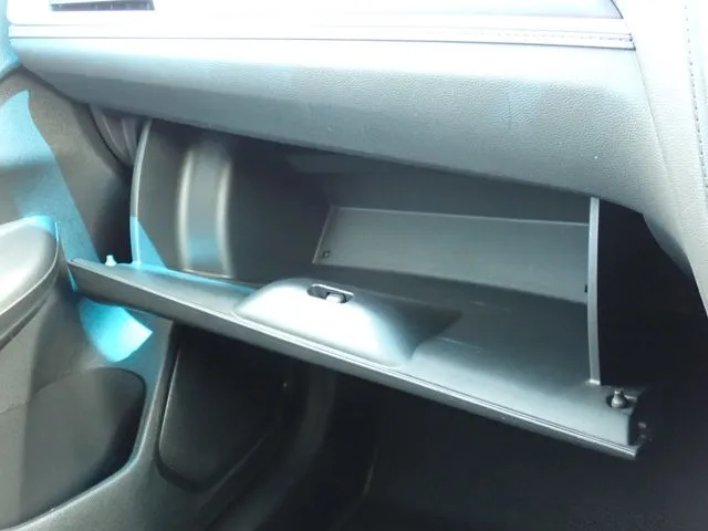 シャトル　ハイブリッド（ホンダ）の車両写真