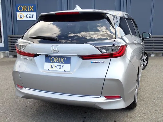 シャトル　ハイブリッド（ホンダ）の車両写真
