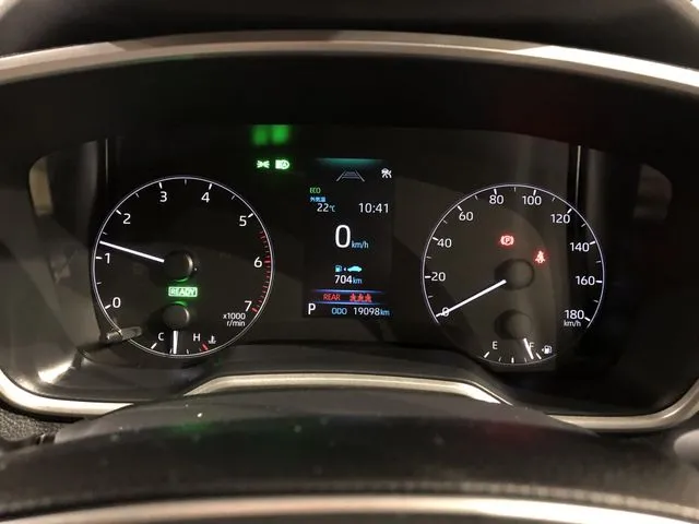 トヨタ　カローラ　ツーリング　ハイブリッド