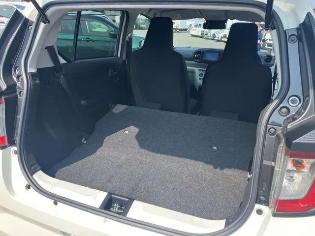 ダイハツ　ミラ　イース