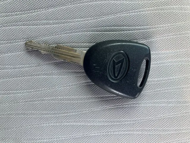 ダイハツ　ミラ　イース