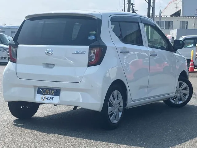 ダイハツ　ミラ　イース