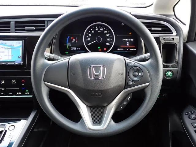 ホンダ　シャトル　ハイブリッド