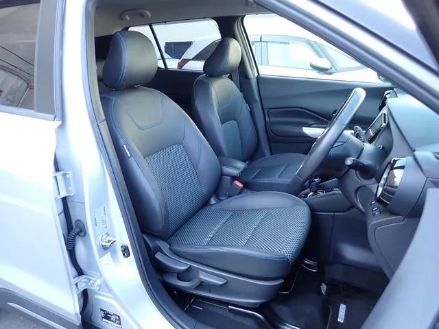 ニッサン　キックス