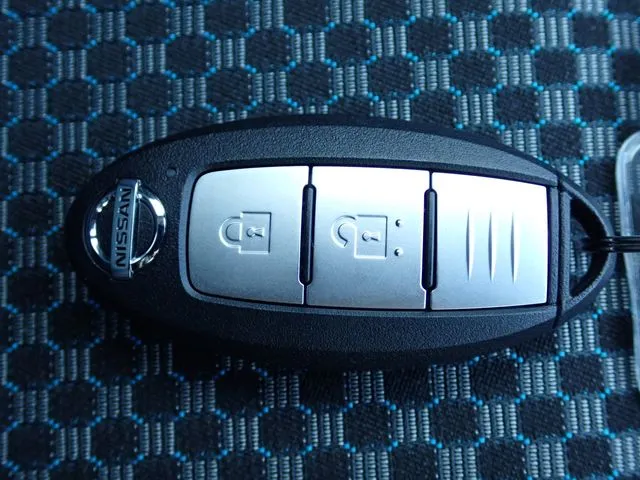 ニッサン　キックス