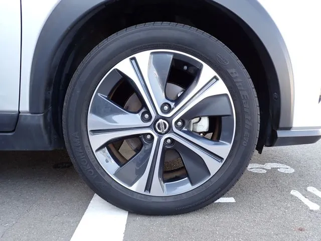 ニッサン　キックス