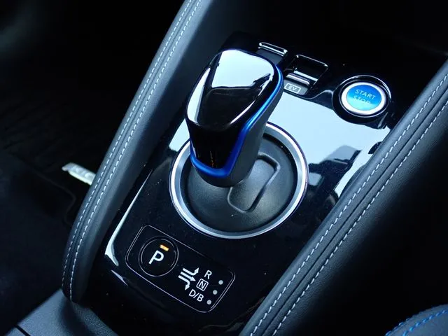 ニッサン　キックス