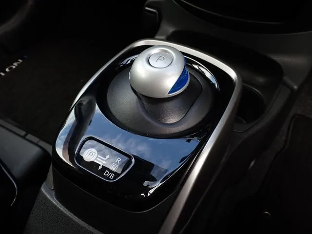 ニッサン　ノート