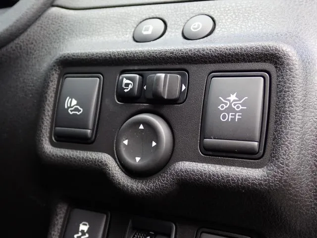 ニッサン　ノート