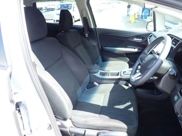 ホンダ　シャトル　ハイブリッド