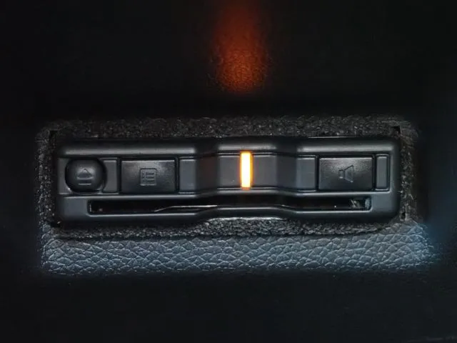 ホンダ　シャトル　ハイブリッド