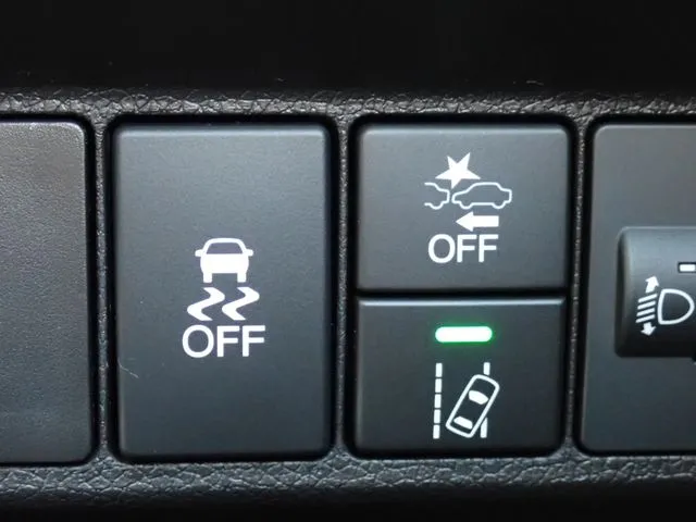 ホンダ　シャトル　ハイブリッド