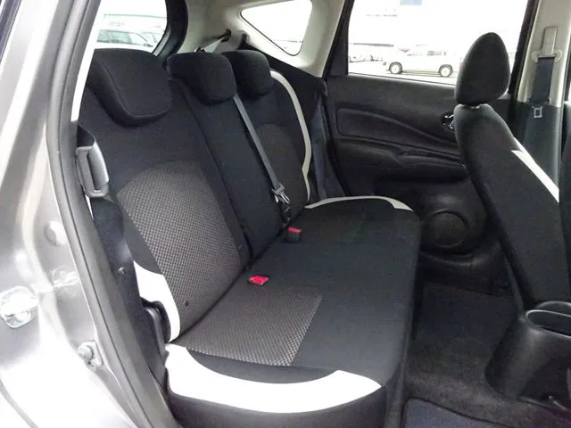 ノート（ニッサン）の車両写真