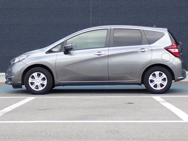 ノート（ニッサン）の車両写真