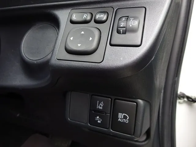 アクア（トヨタ）の車両写真