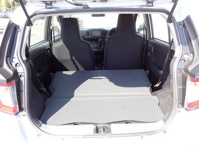 ダイハツ　ミラ　イース