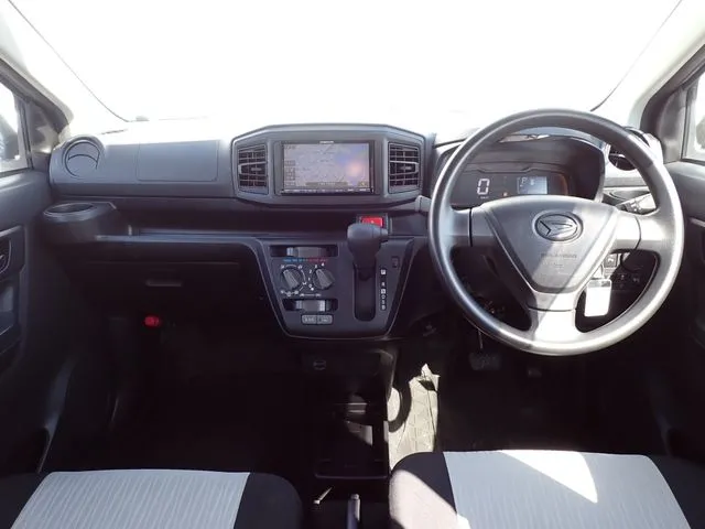 ダイハツ　ミラ　イース