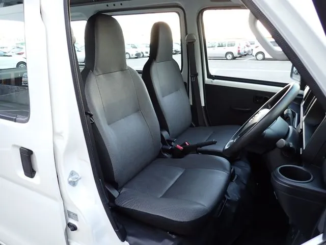 ハイゼットカーゴ（ダイハツ）の車両写真