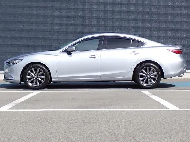 ＭＡＺＤＡ６　セダン（マツダ）の車両写真