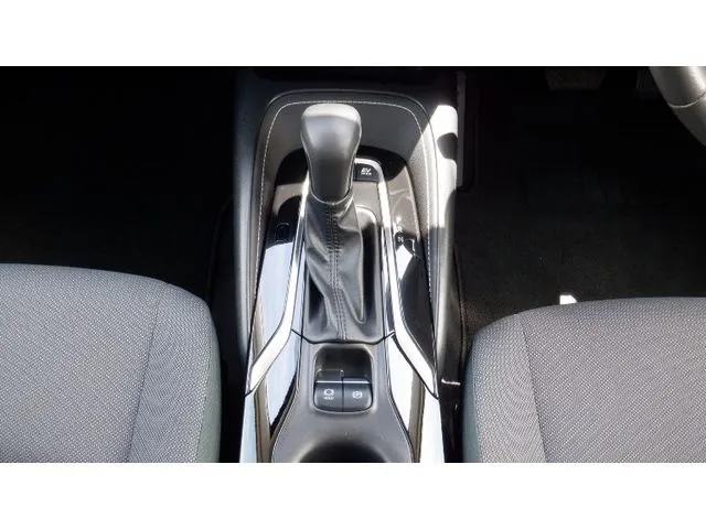 トヨタ　カローラ　ツーリング　ハイブリッド