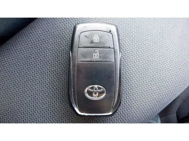 トヨタ　カローラ　ツーリング　ハイブリッド